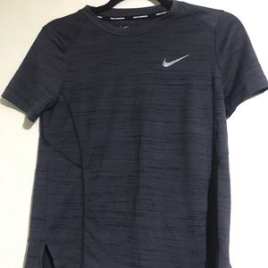 Nike Dark grey dry-fit shirt